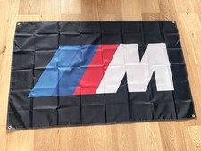 Große BMW M Performance