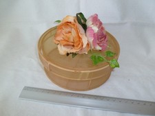 alte Dose Schachtel mit Blumen