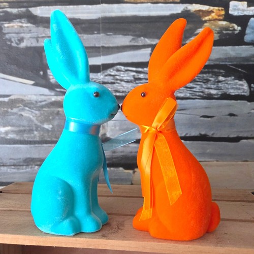 Flock hase figur sitzt - x,