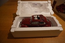 Schuco 1:18 45 004 3300 VW Käfer Faltdachlimousine 1963, rot, wie neu in OVP