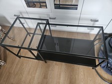 Glastisch von IKEA – moderner Couchtisch mit Ablage
