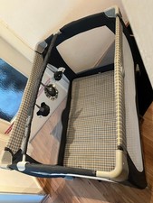 Kinderreisebett mit Matratze