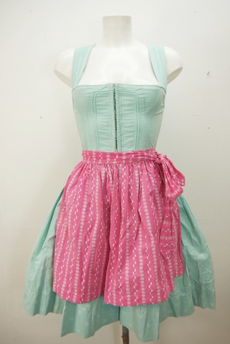 Dirndl aus münchen 80er - aus,