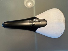 Tune komm vor carbon sattel - tune,