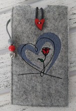 Handyhülle Handy-Cover universal Herz Gummikordel Liebe Wollfilz bestickt