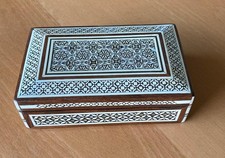 mechanische Spieluhr edle Perlmut Intarsien Spielwerk von Reuge Schweiz