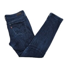 Levi’s Slight Curve Skinny