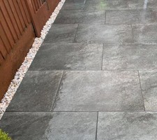 Hammerstone Nero Feinsteinzeug Pflaster Fliesen Platten Terrasse | 600x900 | Premium 