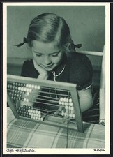 Ansichtskarte Kleines Mädchen mit Rechenschieber, Erste Schularbeit 