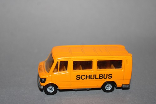 Siku 1628 mercedes 208 - mercedes,
