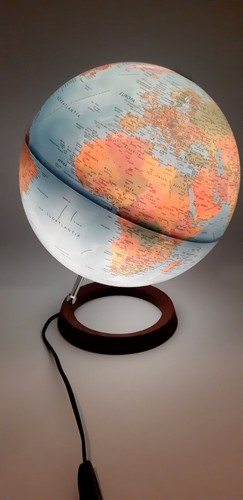 Leuchtglobus beleuchteter - leuchtglobus,