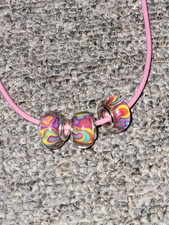 rose Kunstlederkette mit Perlen/Charms in bunt/rose /Strass