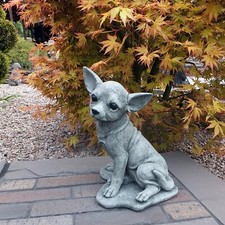 Steinfigur Chihuahua Hund