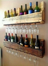 Handgefertigtes Weinregal 90cm aus Holz in Wunschfarben mit Glaseinhängung