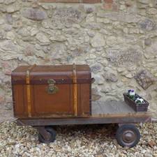 Antiker Reisekoffer um 1900