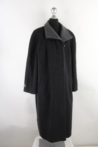 Modell grauer mantel - modell,