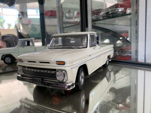 Modellauto sun star - 1:18,