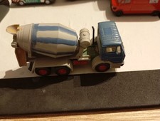 Wiking Nr. 682 MB Transport-Betonmischer aus 1982 (blau / grau)