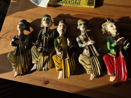 Holzfiguren handgeschnitzt - holzfiguren,