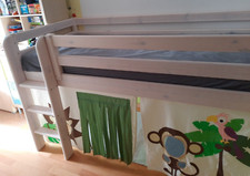 Flexa, mittelhohes Hochbett, weiß lasiert, Pfosten, 2x Absturzsicherung, Leiter