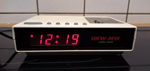 Vintage radiowecker weiß - radiowecker, 80er