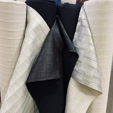 ECKIG GESTEPPT Vinyl