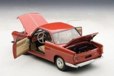 AUTOart PKW 1:18 BMW 700 Sport