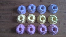 12 Mini Gugelhupf Livarno Backformen Silikon* pastell - rosa, lila, gelb* ca 8cm
