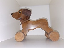 Nachziehspielzeug Dackel Figur