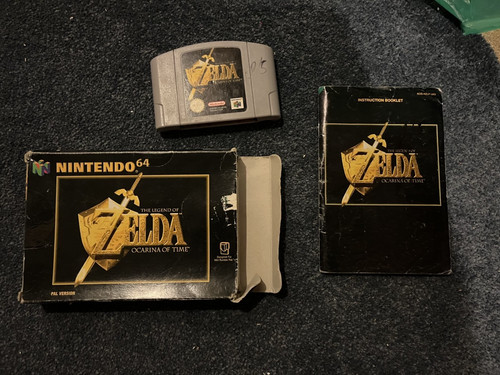 The legend zelda ocarina - legend, of