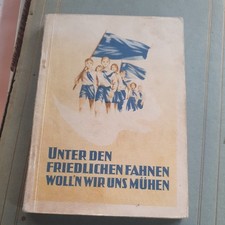 Unter den friedlichen Fahnen