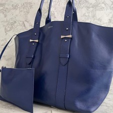 Alexander McQueen The Legend