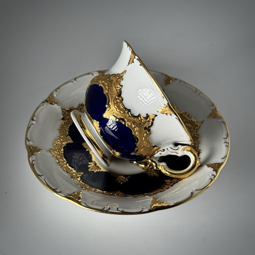 Meissen form tasse - •, b-form