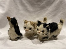 Felltier Sammlung 2x Katze Pinguin Deko-Tiere
