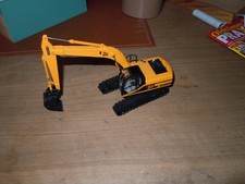 Motorart JCB JS220 Raupenbagger Modell 1:50