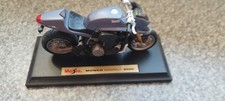 Münch Mammut 2000 Motorrad Schwarz Lila Maisto 1:18