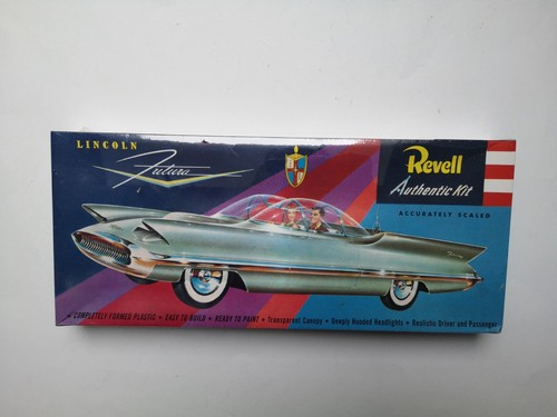 Lincoln futura revell monogram - futura,