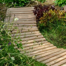 Mobiler Garten-Holzweg aus