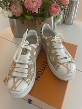 Louis Vuitton Time Out beige