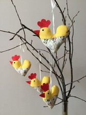 4 hübsche Stoff Hühner in 2