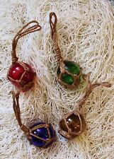 Maritime Deko Fischerkugel aus Glas und Tau aus Sisal in 4 Farben und 6 Größen