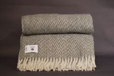 Wolldecke 160 x 130cm 100% reine Neuseeländiche Schurwolle Dunkelgrün Fischgr.