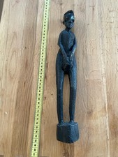 alte stehende Holzfigur - vermutlich Afrika