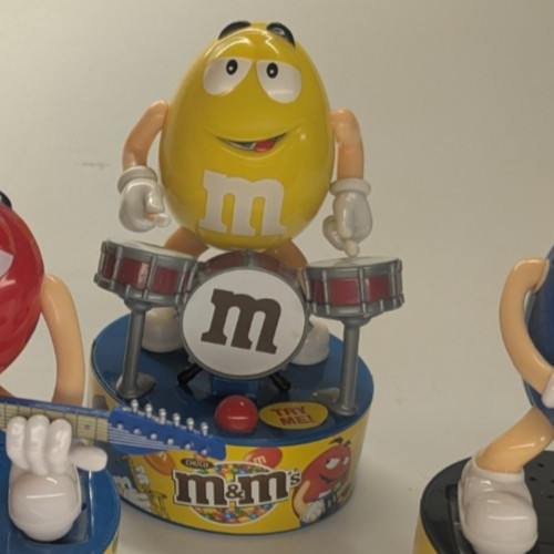 Rockstars figur 10cm gelb - m&m,