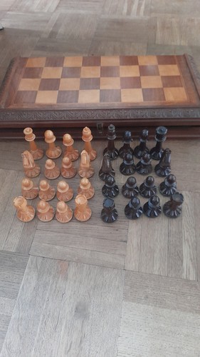 Altes schachspiel aus - altes, holz