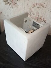 s.LUCE Plinth Wandleuchte aus Beton Grau