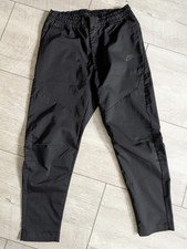 Nike Sportswear Tech Essential