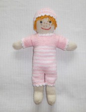 Puppenkleidung, handgestrickt