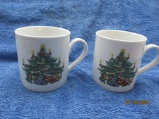 Plankenhammer, Floss - Porzellan -  2 TASSEN mit WEIHNACHTSDEKOREN- bunte Kerzen