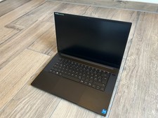Razer Blade 15 Base (2021) • Intel Core i7 11. Gen • NVIDIA RTX 3060 • 512GB SSD
